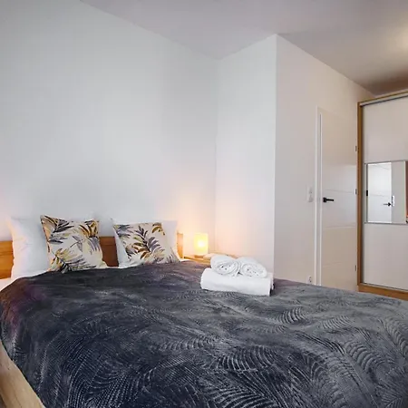 Bialowieska - Przytulny Z Ogrodkiem, Parking - - Fair Apartmán