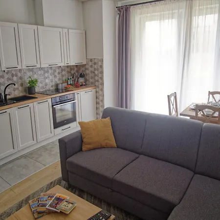 Apartment Bialowieska - Przytulny Z Ogrodkiem, Parking - - Fair Wroclaw