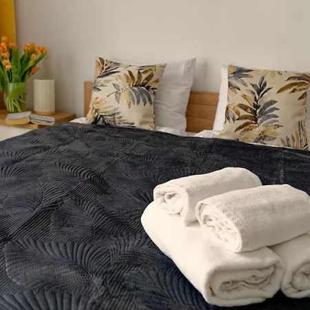 Apartment Bialowieska - Przytulny Z Ogrodkiem, Parking - - Fair