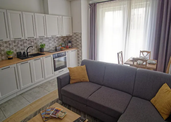 Apartment Bialowieska - Przytulny Z Ogrodkiem, Parking - - Fair Wroclaw