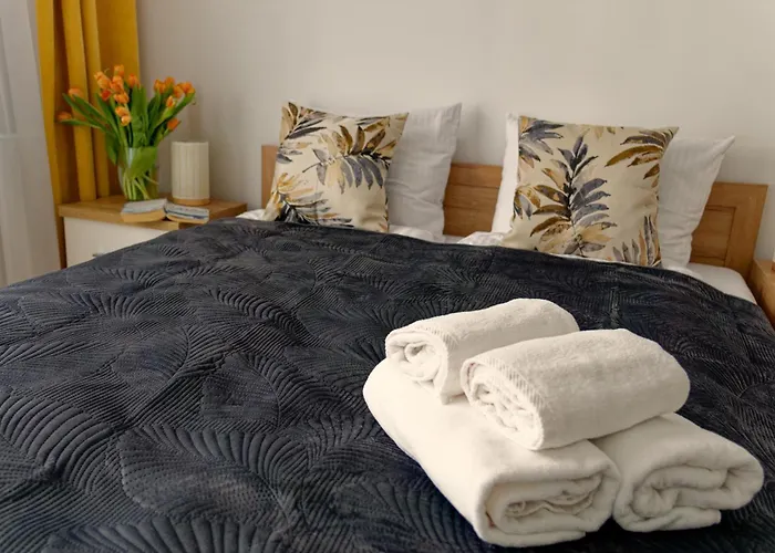 Apartment Bialowieska - Przytulny Z Ogrodkiem, Parking - - Fair